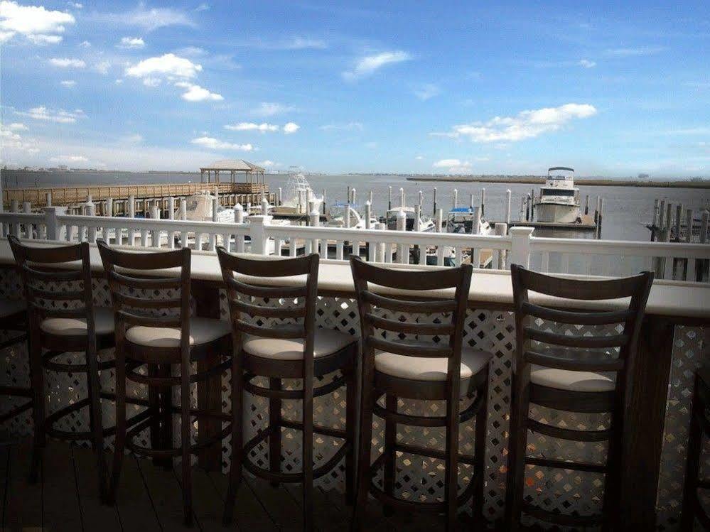 Tavern On The Bay Hotel - Frank Sinatra Suite 萨默斯点 外观 照片